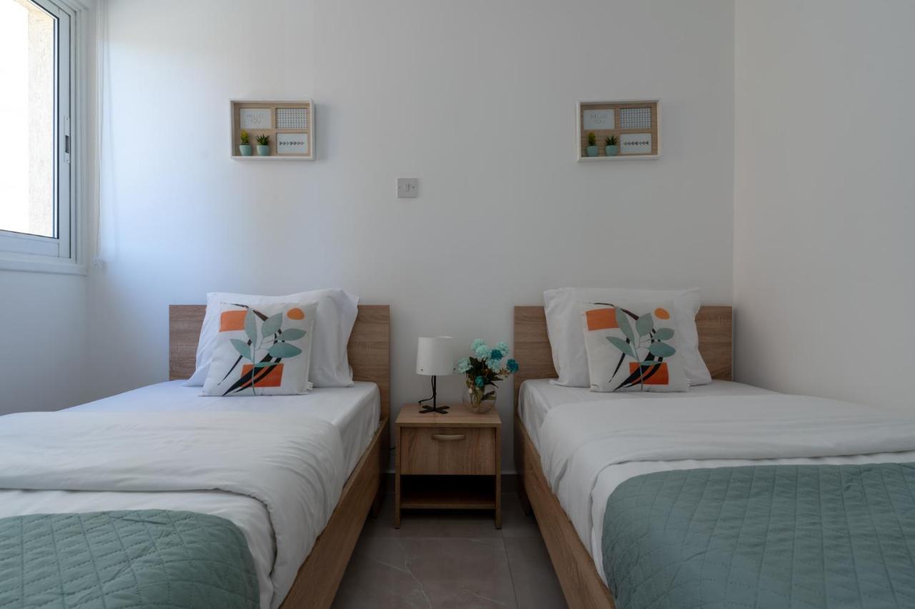 Апартаменти Andrea 3-bedroom In Mackenzie Ларнака