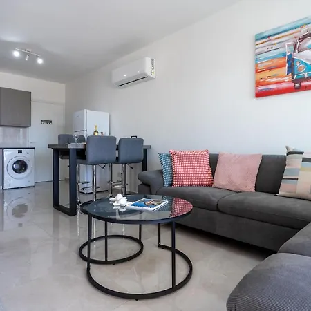 Andrea 3-Bedroom Apt In Mackenzie Larnaca Exterior photo